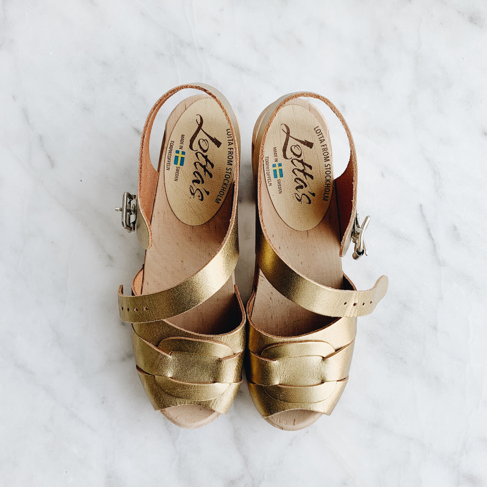 Lotta from Stockholm Peep Toe Gold Clogs size 37